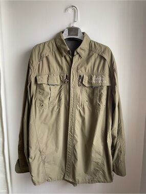 Cabela's Guidewear Men's Olive Green Lightweight Shirt-SPF 50-size M